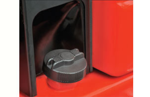 8.外(wai)觀簡潔(jié)金屬沖(chòng)壓件的(de)燃油蓋(gai)罩-杭州(zhou)叉車内(nei)燃叉車(che)